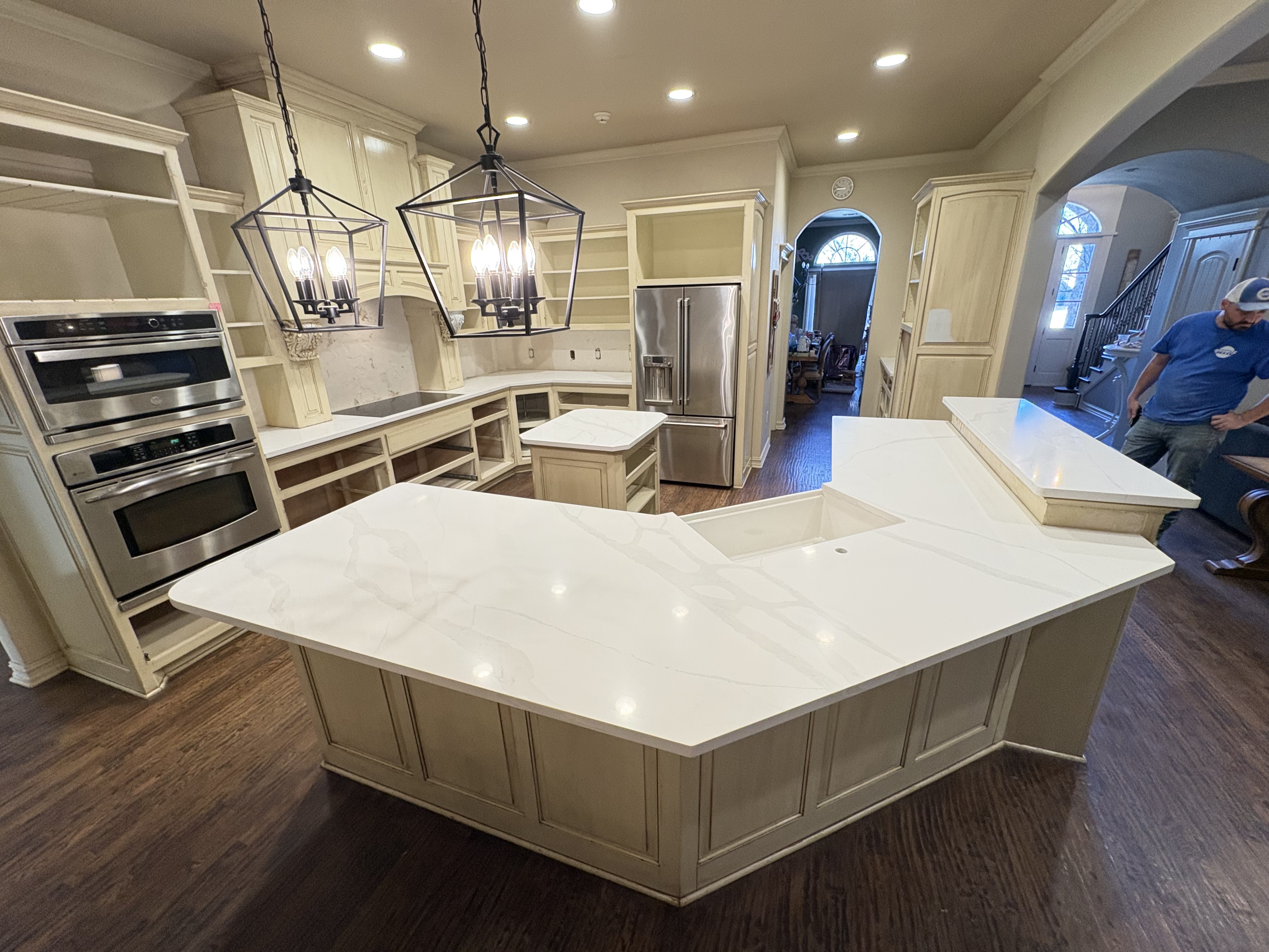 Full kitchen quartz countertops